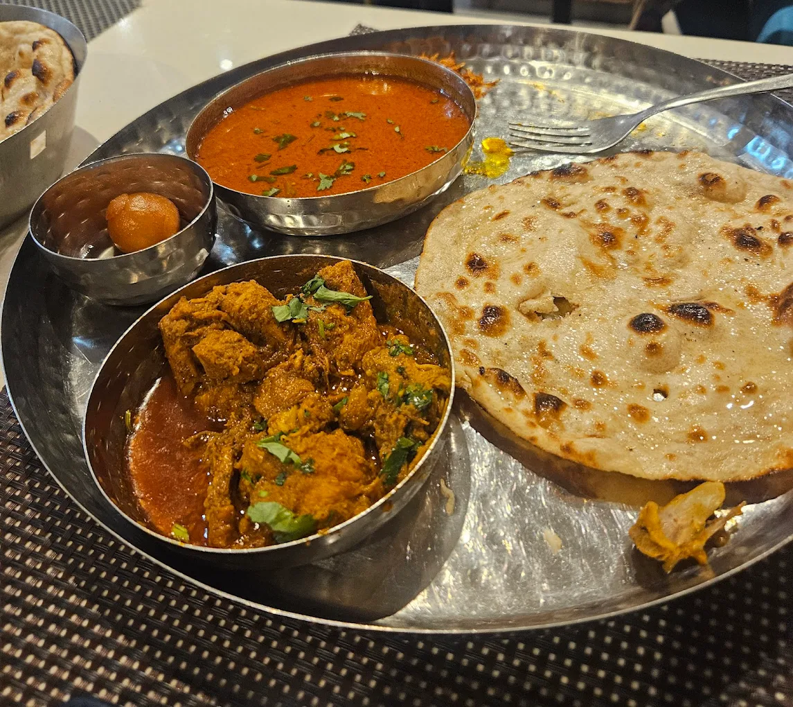 maincourse-HotelJayMalharBhojnalay-grobizzz.in-2