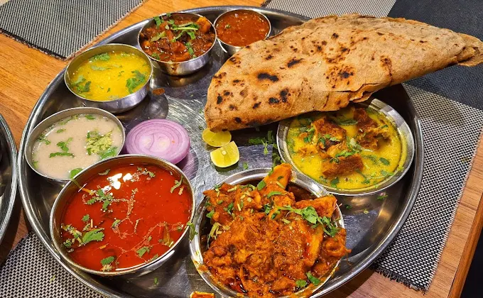 maincourse-HotelMavala-grobizzz.in-1